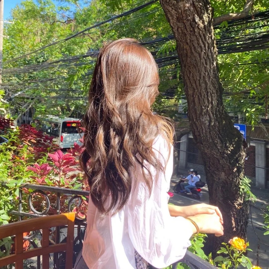 顾盼生香